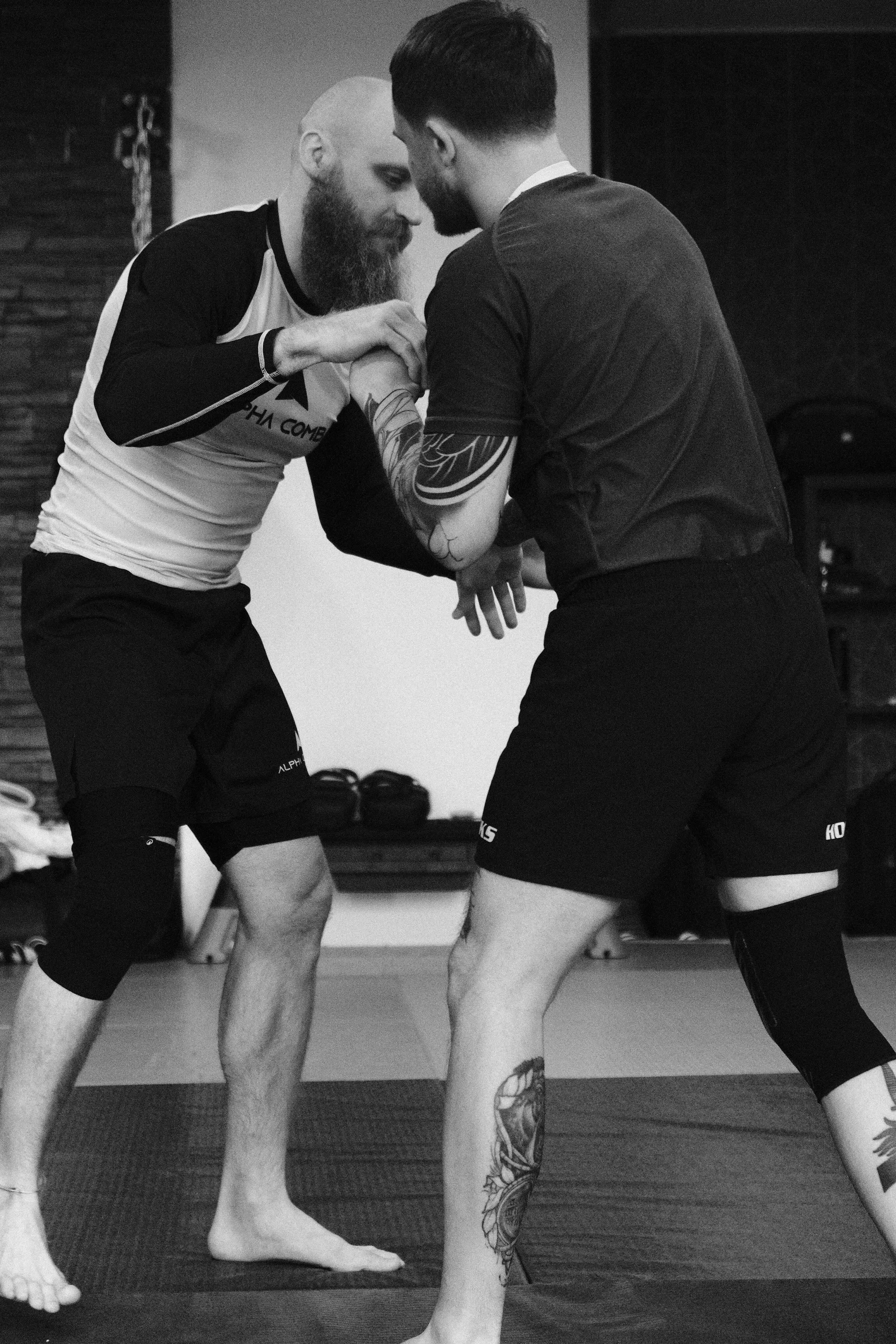 Standing grip fighting during a no-gi grappling session in Lisbon
